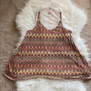 3/$15 💙 Cute multi-colored tank top